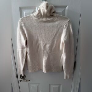 Aritzia 100% cashmere turtleneck sweater, xxs, new